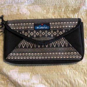 Kavu wristlet